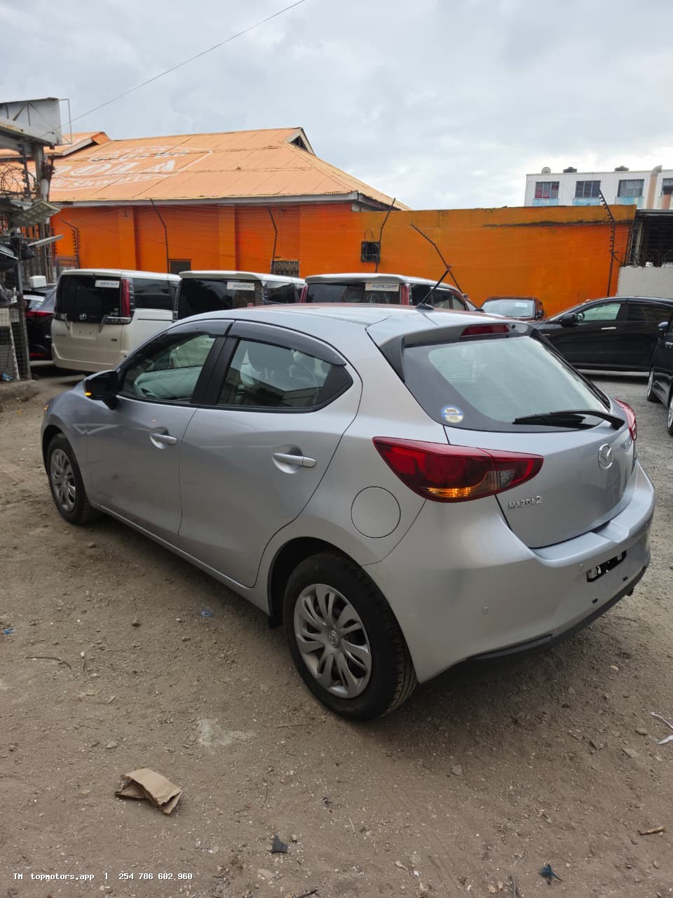 Mazda 2 photo 4 of 19