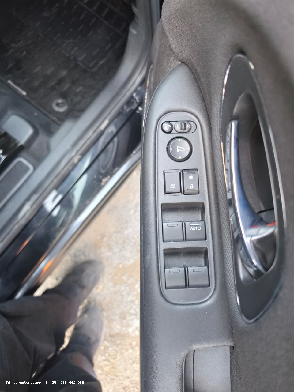 Honda Vezel photo 7 of 13
