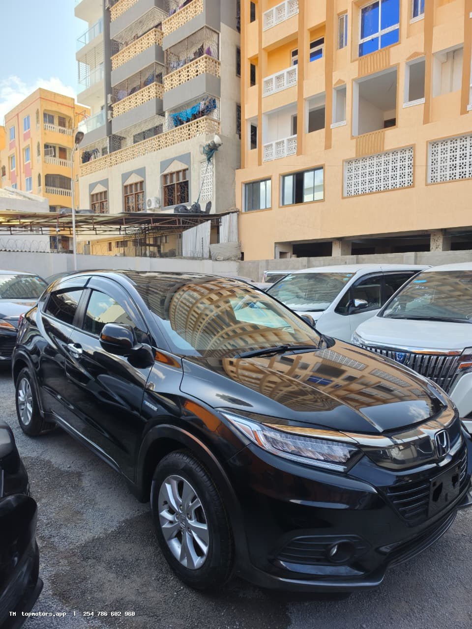 Honda Vezel photo 3 of 13