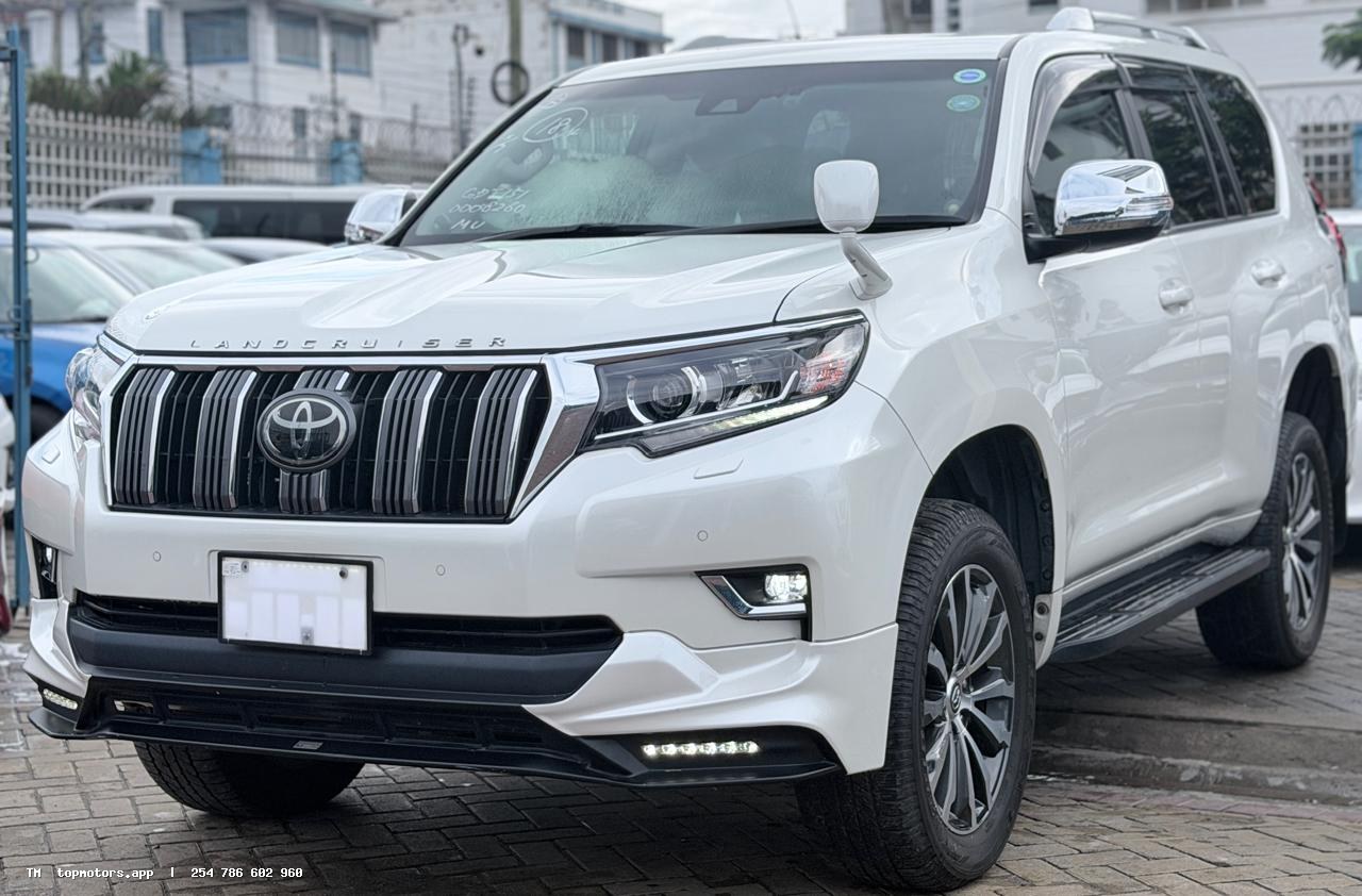 Toyota Land Cruiser Prado TZG photo 1 of 7