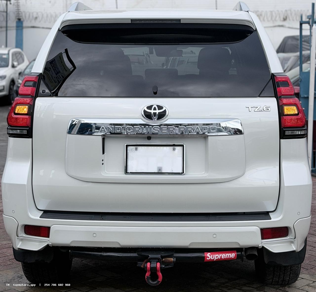 Toyota Land Cruiser Prado TZG photo 6 of 7
