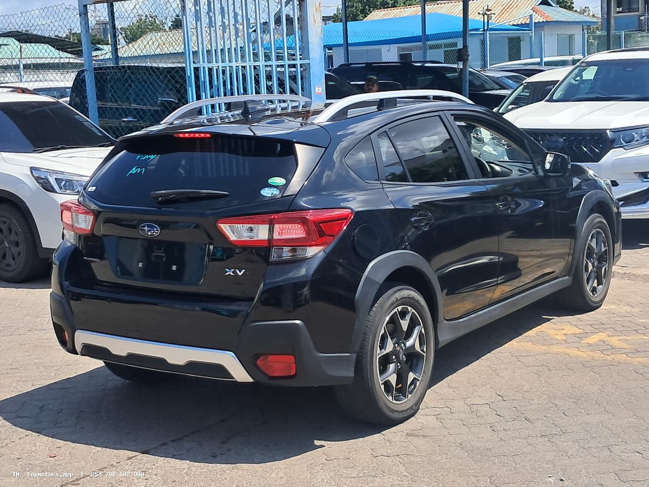 Subaru XV photo 2 of 12