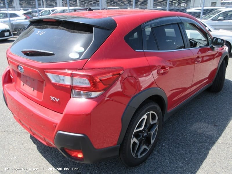 Subaru XV photo 2 of 12