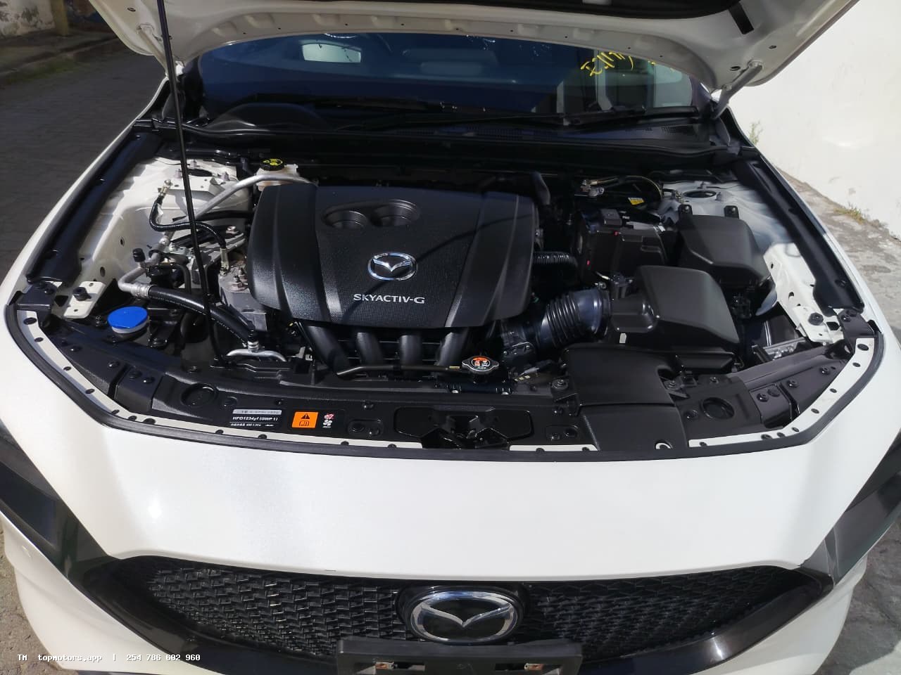 Mazda 3 photo 7 of 16
