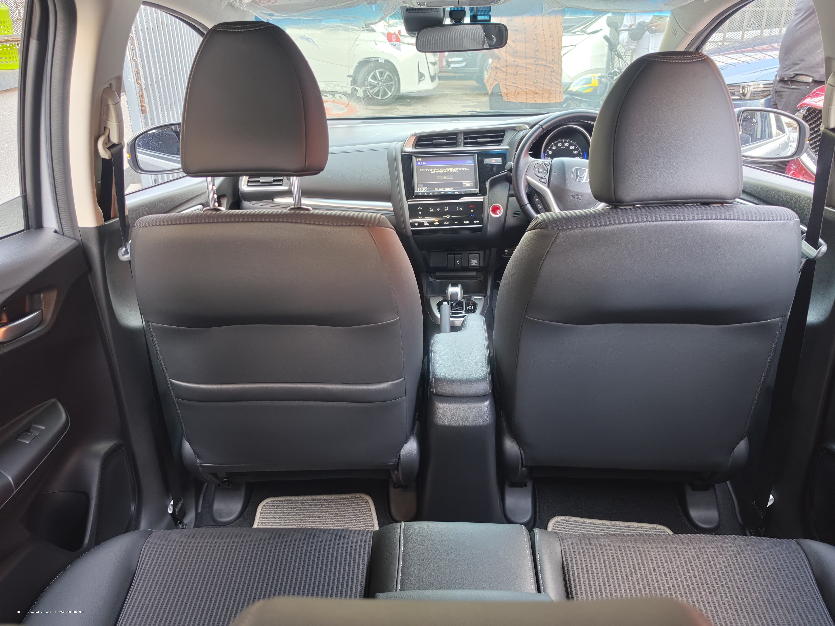 Honda Fit photo 8 of 20