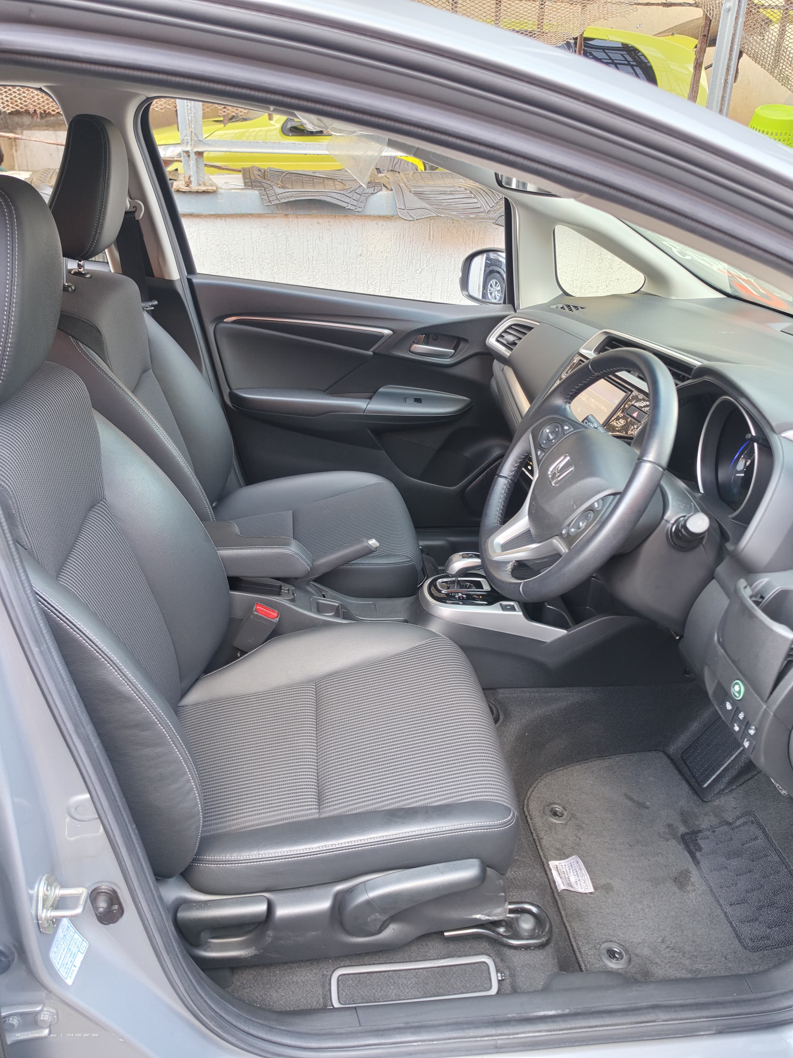 Honda Fit photo 5 of 20