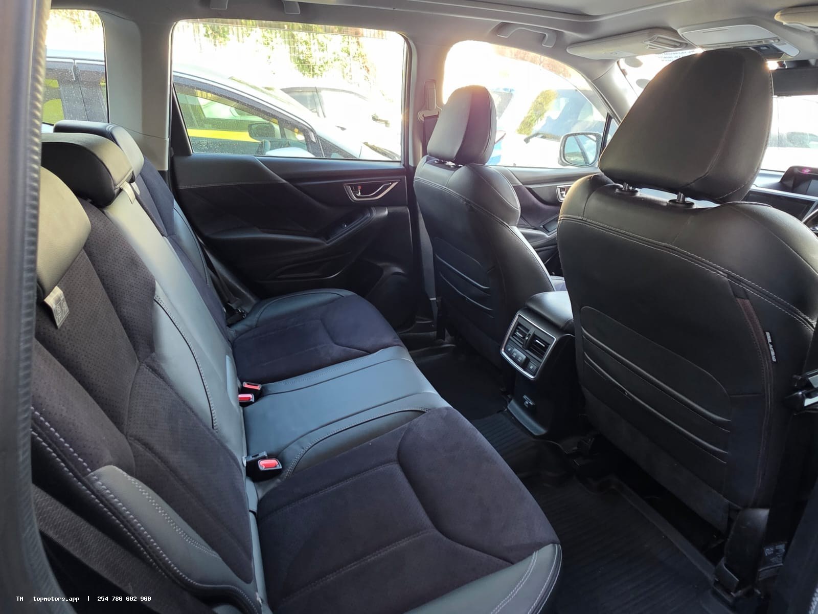 Subaru Forester photo 7 of 9