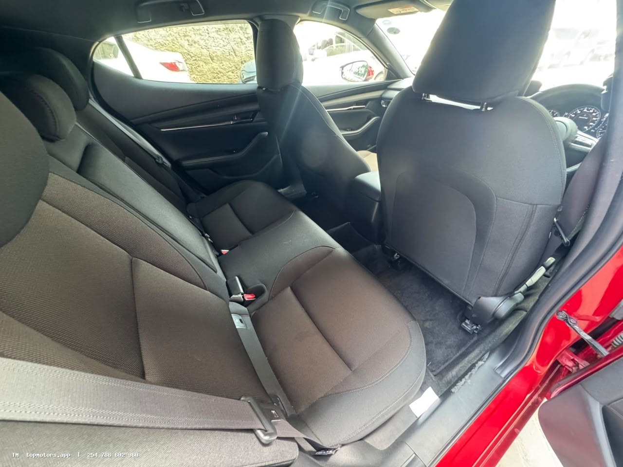 Mazda 3 photo 6 of 21