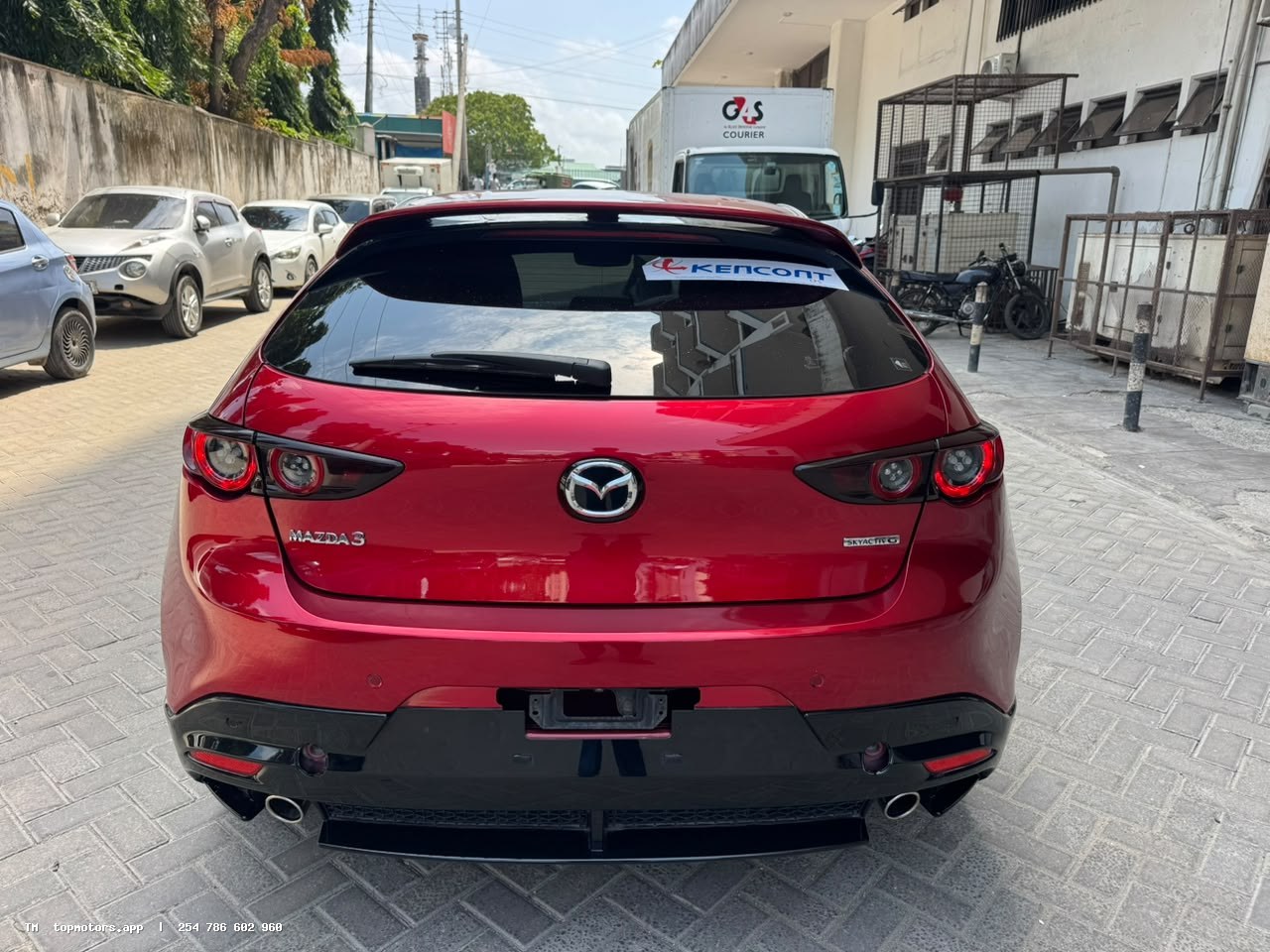 Mazda 3 photo 9 of 21