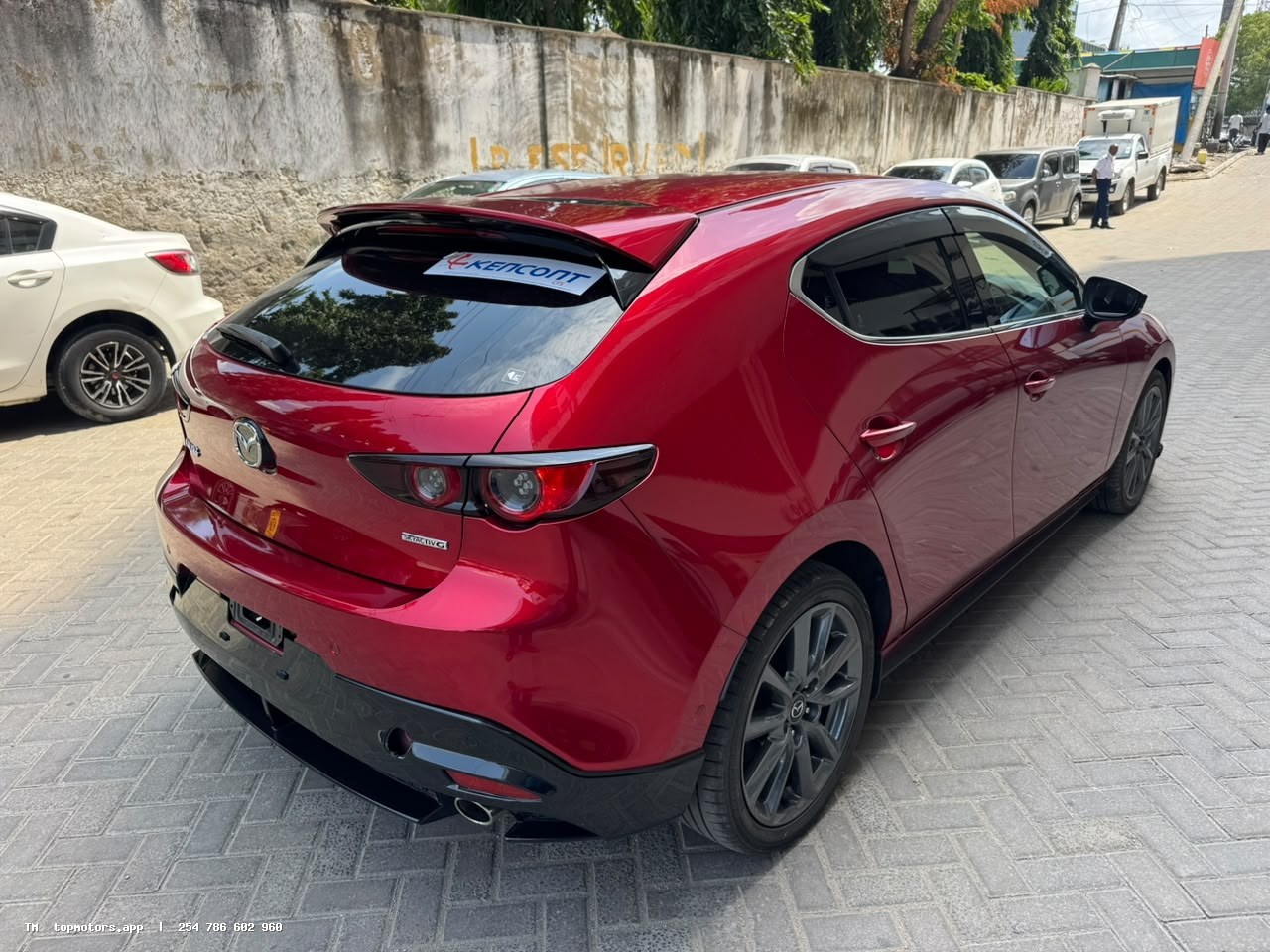 Mazda 3 photo 2 of 21