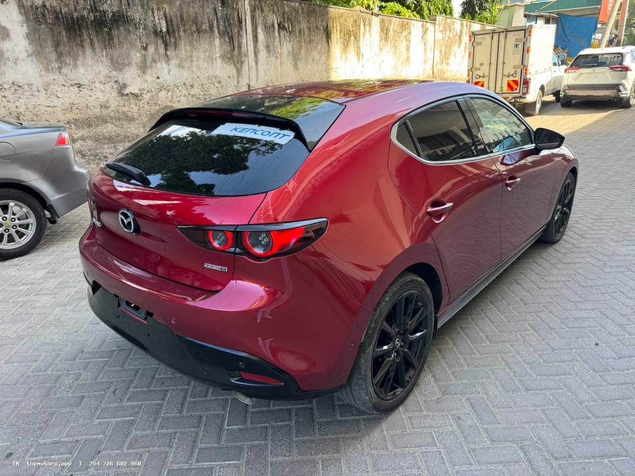 Mazda 3 photo 10 of 21