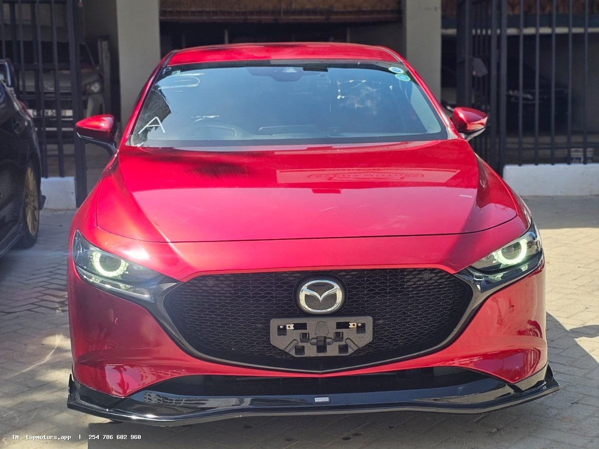 Mazda 3 photo 4 of 12